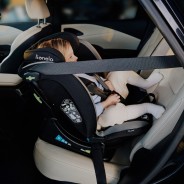 lionelo ​​Aart i-Size Black Carbon Red — Kindersitz