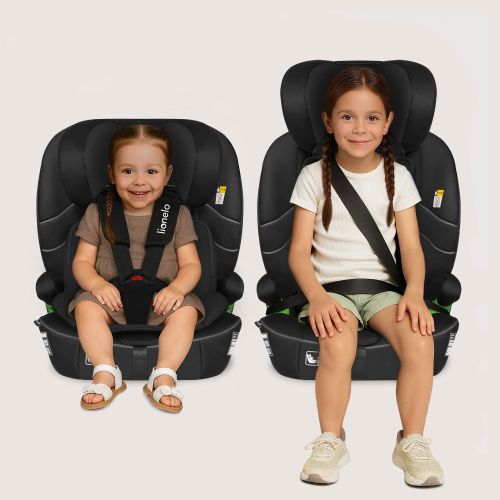 Kinder in Kindersitzen.